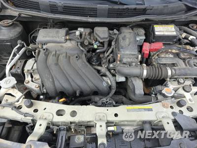2013 Nissan Versa 1.6 SV - zdjęcie 15 z 37 - miniatura