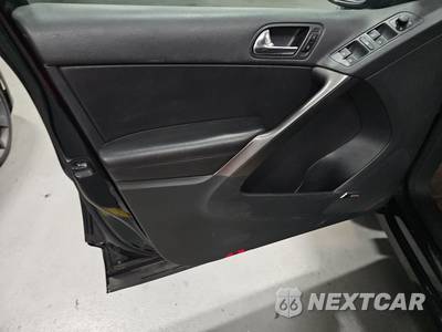 2009 Volkswagen Tiguan SE w/Leather - zdjęcie 9 z 29 - miniatura