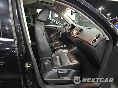 2009 Volkswagen Tiguan SE w/Leather - zdjęcie 8 z 29 - miniatura