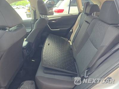 2025 Toyota RAV4 XLE - zdjęcie 13 z 17 - miniatura