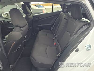 2021 Toyota Prius LE - zdjęcie 13 z 33 - miniatura