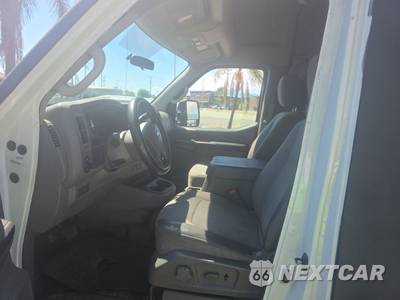 2012 Nissan NV3500 HD Cargo SV High Roof 146.1" WB - zdjęcie 7 z 39 - miniatura
