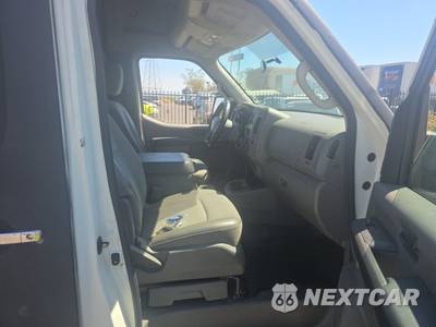 2012 Nissan NV3500 HD Cargo SV High Roof 146.1" WB - zdjęcie 8 z 39 - miniatura