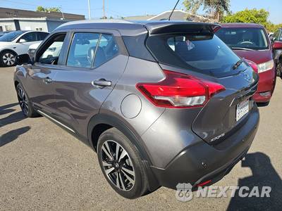 2020 Nissan Kicks SR - zdjęcie 6 z 33 - miniatura