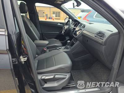 2021 Volkswagen Tiguan SE R-Line Black - zdjęcie 8 z 29 - miniatura
