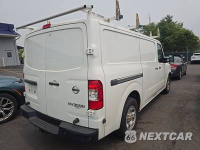 2018 Nissan NV3500 HD Cargo SV Standard Roof 146.1" WB - zdjęcie 4 z 31 - miniatura