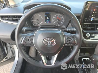 2025 Toyota Corolla Cross LE - zdjęcie 10 z 24 - miniatura