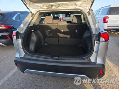 2025 Toyota Corolla Cross LE - zdjęcie 16 z 24 - miniatura