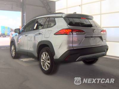2025 Toyota Corolla Cross LE - zdjęcie 6 z 24 - miniatura