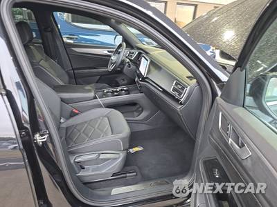 2025 Volkswagen Atlas Cross Sport 2.0T SE w/Technology - zdjęcie 8 z 30 - miniatura