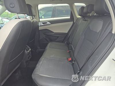 2025 Volkswagen Taos SE - zdjęcie 13 z 24 - miniatura