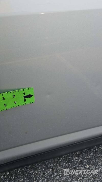 2009 Nissan Versa 1.8 S Hatchback - zdjęcie 22 z 27 - miniatura