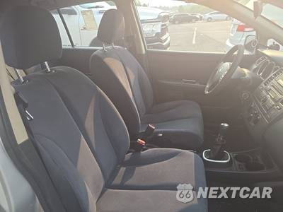 2009 Nissan Versa 1.8 S Hatchback - zdjęcie 8 z 27 - miniatura