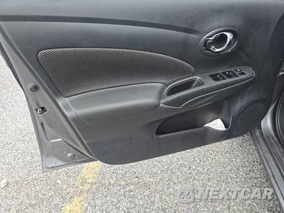 2019 Nissan Versa Sedan SV - zdjęcie 9 z 32 - miniatura