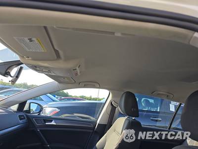 2019 Volkswagen e-Golf SE Hatchback - zdjęcie 17 z 30 - miniatura