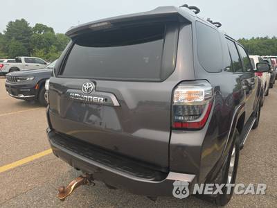 2016 Toyota 4Runner SR5 - zdjęcie 4 z 33 - miniatura