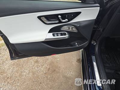 2026 Mercedes-Benz AMG E 53 4MATIC+ Wagon - zdjęcie 9 z 20 - miniatura