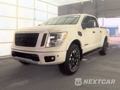 2017 Nissan TITAN PRO-4X Crew Cab Short Bed