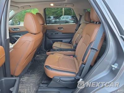 2023 Nissan Pathfinder Platinum - zdjęcie 14 z 27 - miniatura