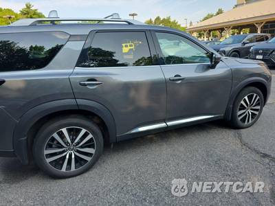 2023 Nissan Pathfinder Platinum - zdjęcie 4 z 27 - miniatura