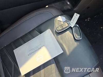 2023 Nissan Pathfinder Platinum - zdjęcie 23 z 25 - miniatura