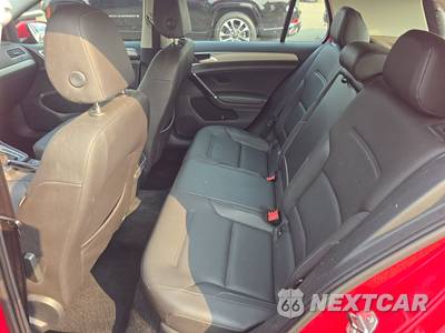 2015 Volkswagen Golf 1.8T S Hatchback - zdjęcie 13 z 23 - miniatura
