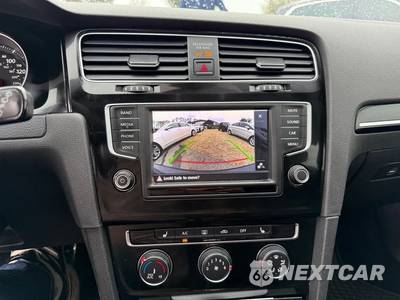 2016 Volkswagen Golf GTI SE Hatchback w/Performance Pkg - zdjęcie 12 z 38 - miniatura