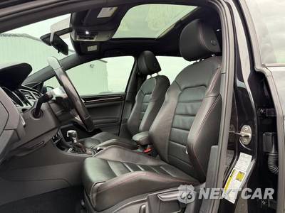 2016 Volkswagen Golf GTI SE Hatchback w/Performance Pkg - zdjęcie 17 z 38 - miniatura