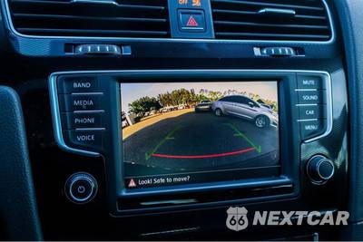2016 Volkswagen Golf GTI SE Hatchback w/Performance Pkg - zdjęcie 36 z 38 - miniatura