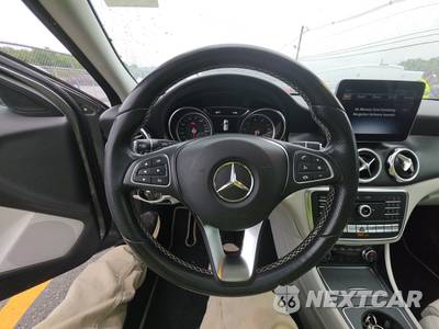 2018 Mercedes-Benz GLA 250 4MATIC - zdjęcie 10 z 27 - miniatura