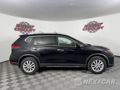 2020 Nissan Rogue SV - zdjęcie 8 z 43 - miniatura