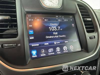 2015 Chrysler 300 Limited - zdjęcie 19 z 45 - miniatura