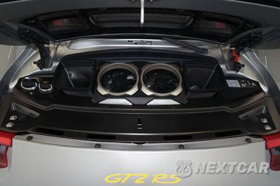 2018 Porsche 911 GT2 RS - zdjęcie 43 z 45 - miniatura