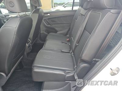 2022 Volkswagen Tiguan SE R-Line Black - zdjęcie 13 z 24 - miniatura