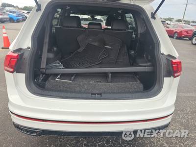 2022 Volkswagen Tiguan SE R-Line Black - zdjęcie 17 z 24 - miniatura