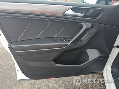 2022 Volkswagen Tiguan SE R-Line Black - zdjęcie 9 z 24 - miniatura