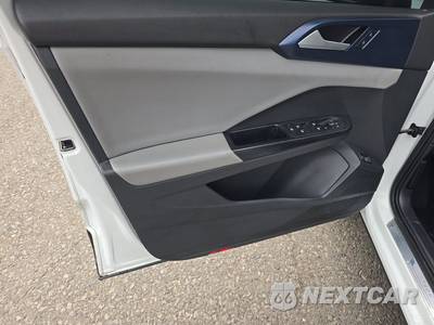 2023 Volkswagen Taos SE - zdjęcie 9 z 33 - miniatura
