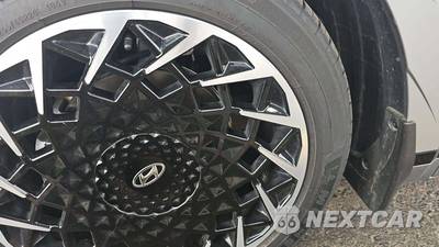2024 Hyundai IONIQ 5 Limited - zdjęcie 20 z 27 - miniatura
