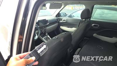 2024 Hyundai Venue SEL - zdjęcie 23 z 25 - miniatura