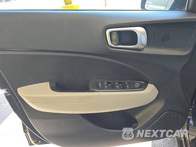 2024 Hyundai Venue SEL - zdjęcie 9 z 25 - miniatura