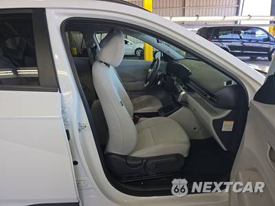 2024 Hyundai Kona Electric SEL - zdjęcie 8 z 31 - miniatura