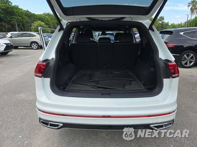 2023 Volkswagen Tiguan SEL R-Line - zdjęcie 8 z 9 - miniatura