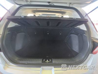 2025 Hyundai Venue SEL - zdjęcie 16 z 25 - miniatura