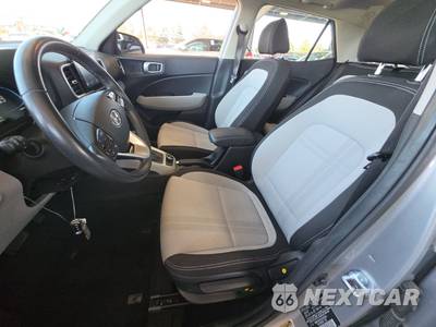 2025 Hyundai Venue SEL - zdjęcie 7 z 25 - miniatura