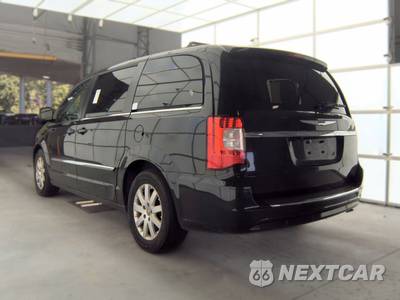 2014 Chrysler Town & Country Touring 121.2" WB - zdjęcie 6 z 50 - miniatura
