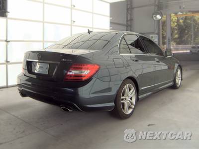 2013 Mercedes-Benz C 300 4MATIC Sedan - zdjęcie 4 z 34 - miniatura