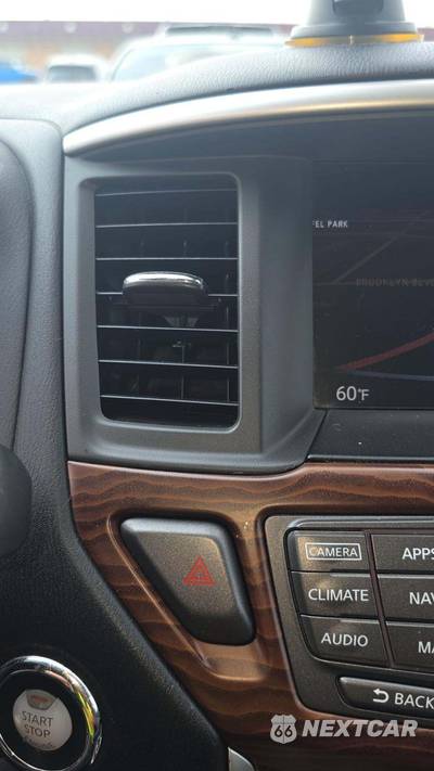 2017 Nissan Pathfinder SL - zdjęcie 22 z 46 - miniatura