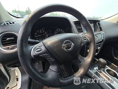 2019 Nissan Pathfinder SV - zdjęcie 10 z 28 - miniatura