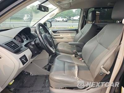 2011 Volkswagen Routan SE w/Rear Seat Entertainment & Navigation 121.2" WB - zdjęcie 7 z 44 - miniatura