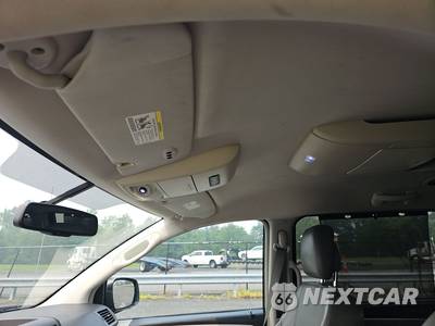 2011 Volkswagen Routan SE w/Rear Seat Entertainment & Navigation 121.2" WB - zdjęcie 18 z 44 - miniatura